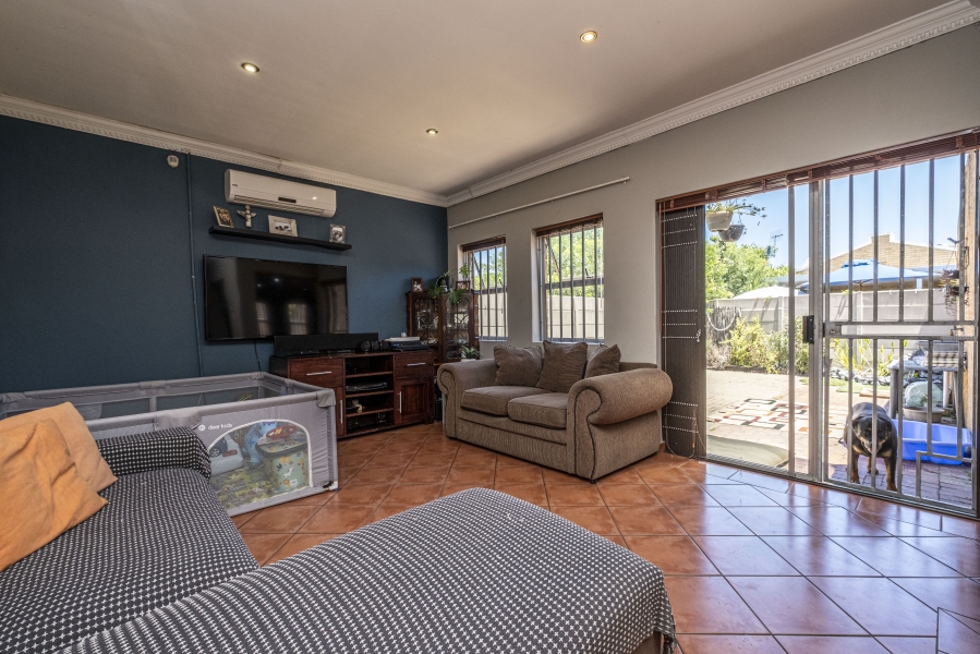 3 Bedroom Property for Sale in Protea Heights Western Cape